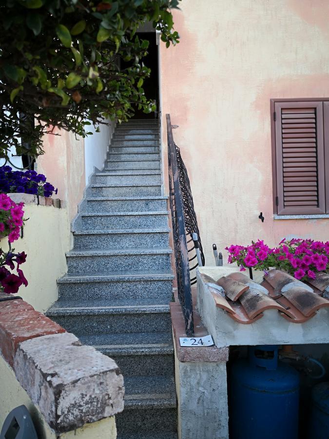 Casa Vacanza Tanaunella Villa Budoni Bagian luar foto